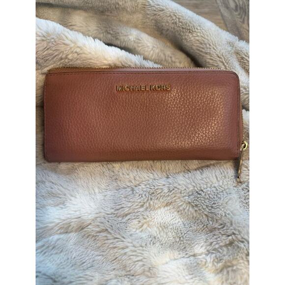 Michael Kors Jet Set Large Three Quarter Zip Leather Wallet - Dusty Rose - Picture 2 of 13